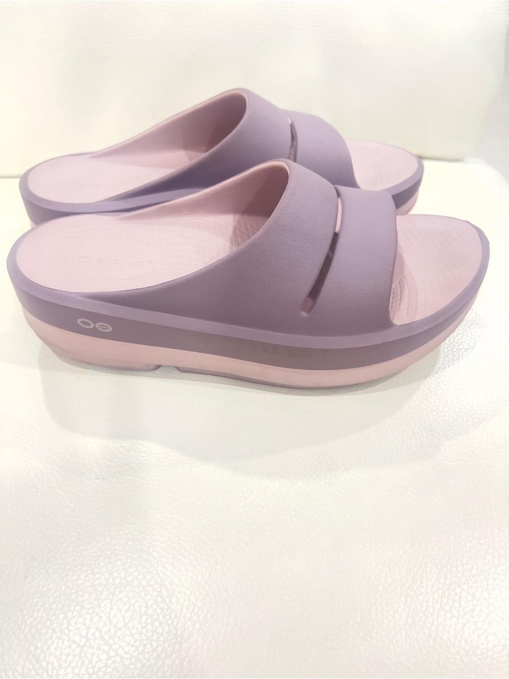 OOFOS Womens Lavender Pink Slide Sandals - Picture 4 of 7